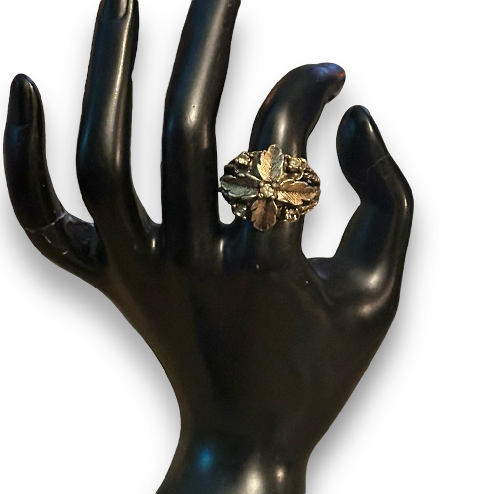 Vintage Adjustable Leaf Ring With Rhinestone Acce… - image 2